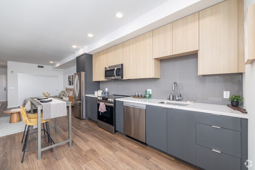 More Photos Of 800-808 S Western Ave, Los Angeles Multifamily For Sale