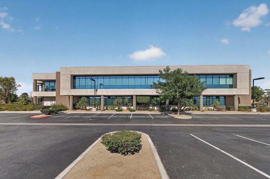 More Photos Of 41120 Washington St, Bermuda Dunes Medical For Lease