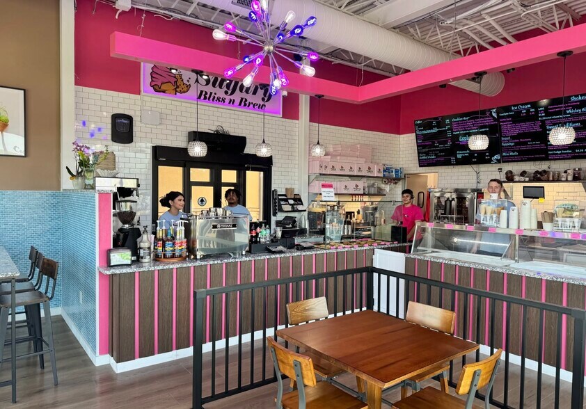 More Photos Of 694 Alta Mere Dr, Fort Worth Freestanding For Lease