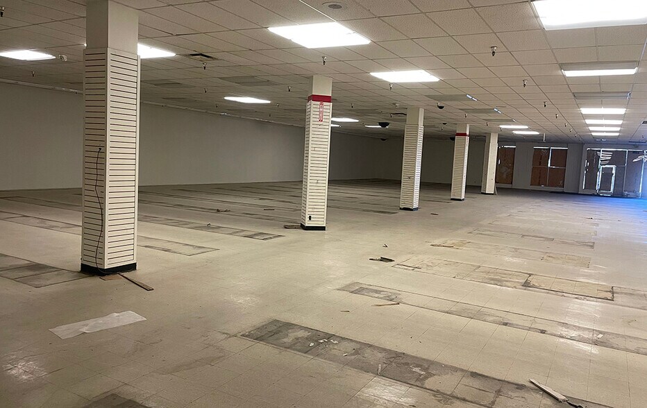 More Photos Of 2275 E Florida Ave, Hemet Freestanding For Lease