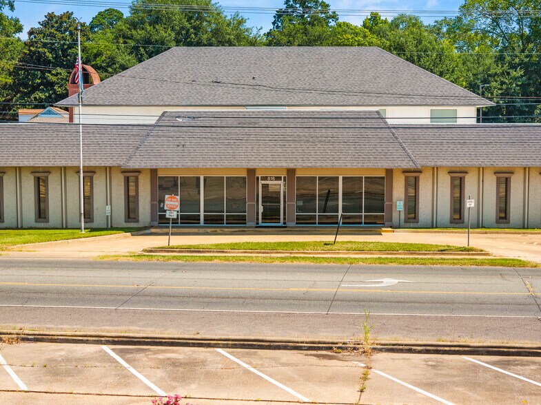 More Photos Of 816 University Pky, Natchitoches Office For Sale