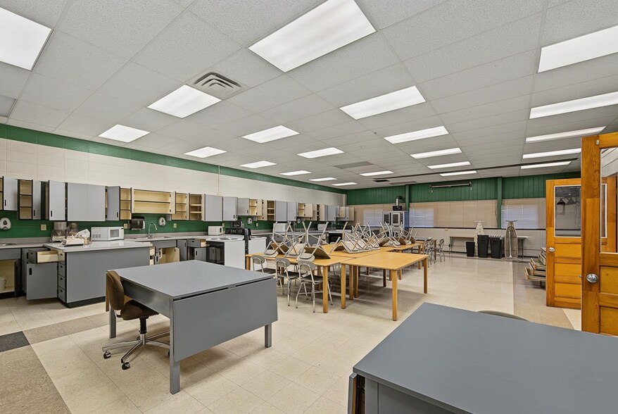 More Photos Of 1600 26th St, Monroe Schools For Sale
