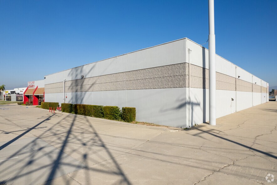 More Photos Of 1008-1028 N Tustin Ave, Anaheim Unknown For Lease