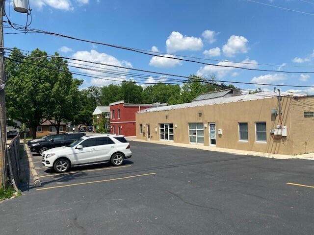 More Photos Of 105 E Burlington St, Riverside Office For Lease