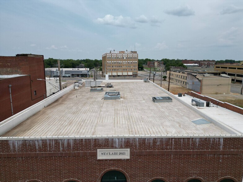 More Photos Of 127 W Main St, Ardmore Office For Sale