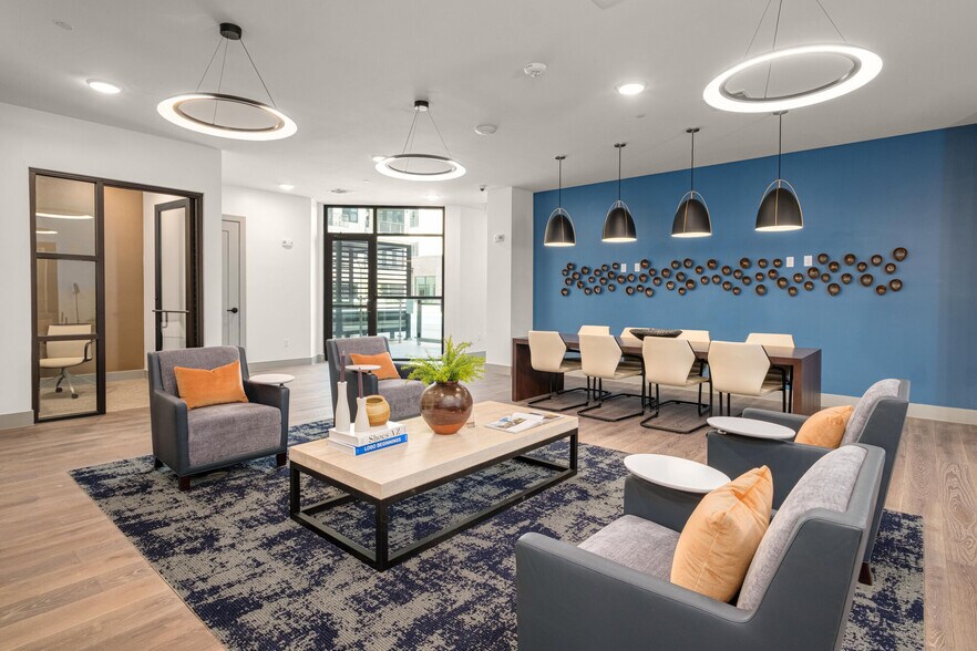 More Photos Of 2711 W Anderson Ln, Austin Apartments For Lease