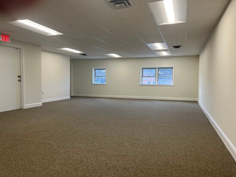 More Photos Of 15701-15757 Crabbs Branch Way, Rockville Light Distribution For Sale