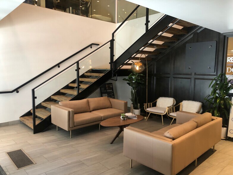 More Photos Of 1035 Pearl St, Boulder Office For Lease