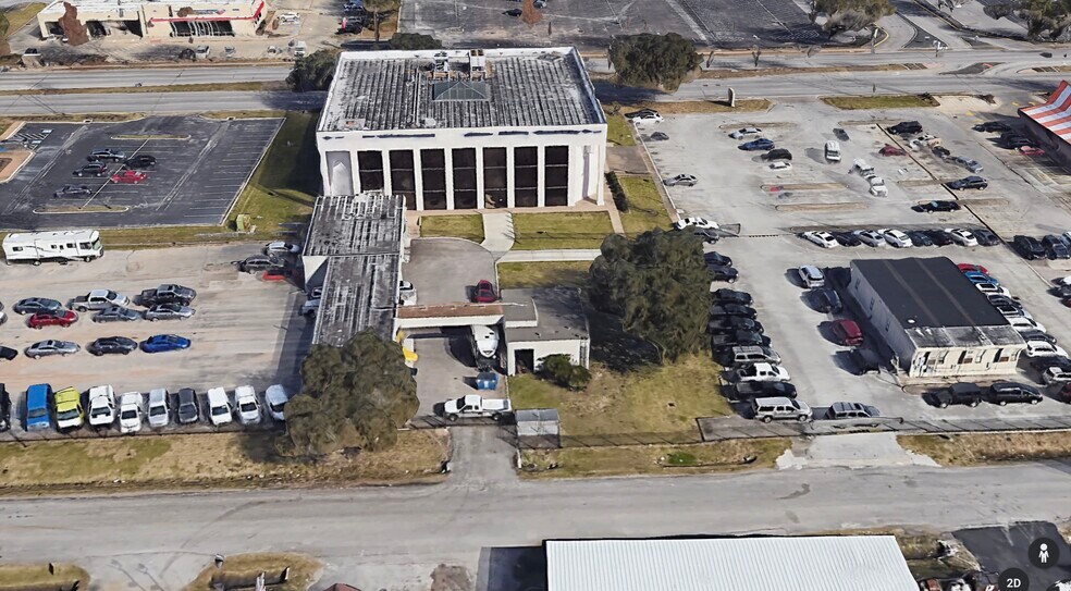 More Photos Of 9525 Bissonnet St, Houston General Retail For Lease