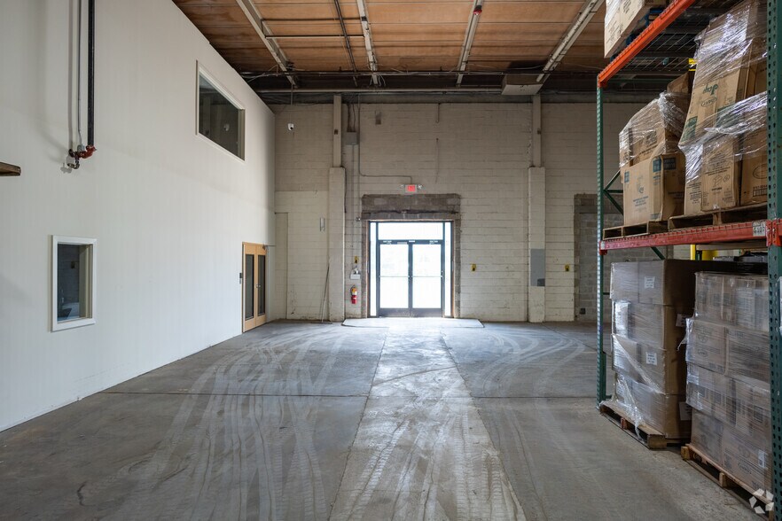 More Photos Of 2500 Grant Ave, Philadelphia Freestanding For Lease