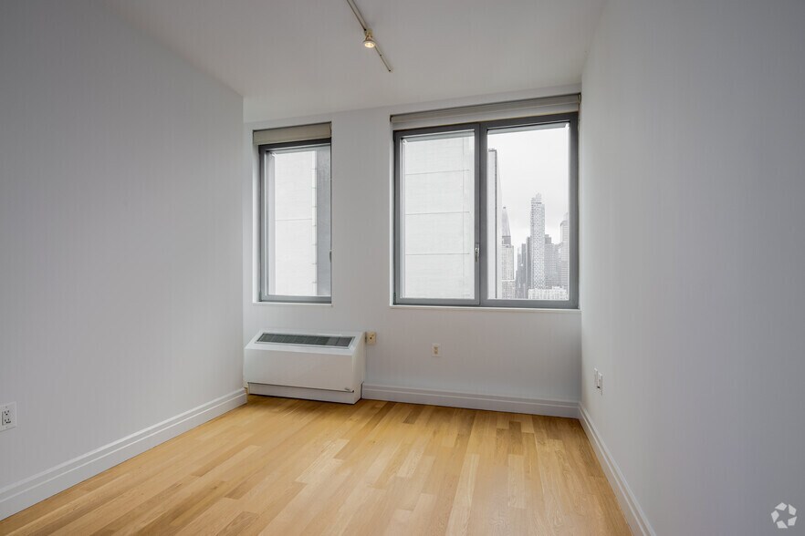 More Photos Of 550 W 54th St, New York Apartments For Lease