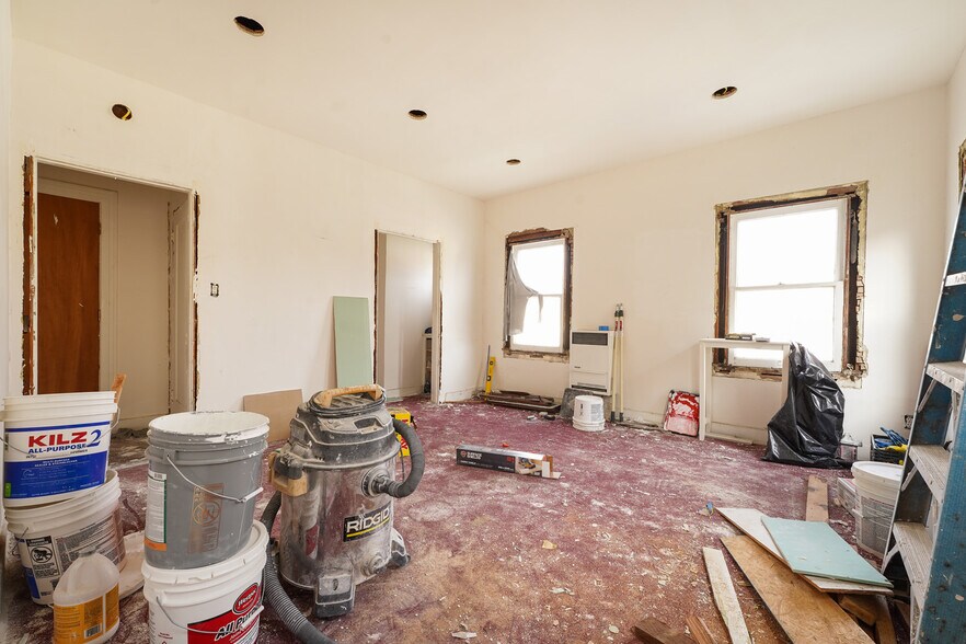 More Photos Of 1519 W 30th St, Los Angeles Apartments For Sale