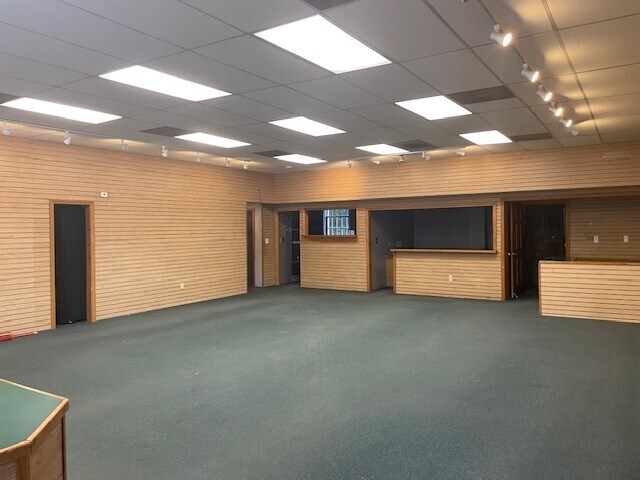 More Photos Of 409 Waltham St, Lexington Unknown For Lease