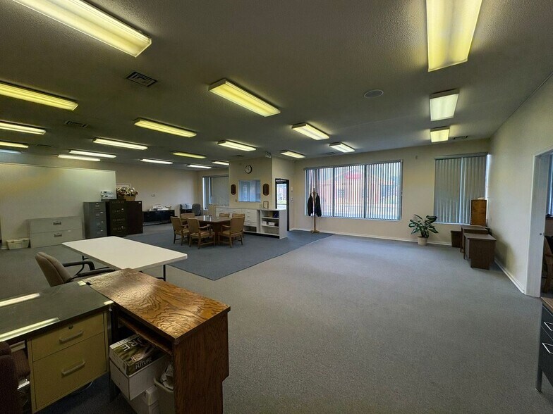 More Photos Of 1008 E Lincoln Hwy, New Haven Office For Sale