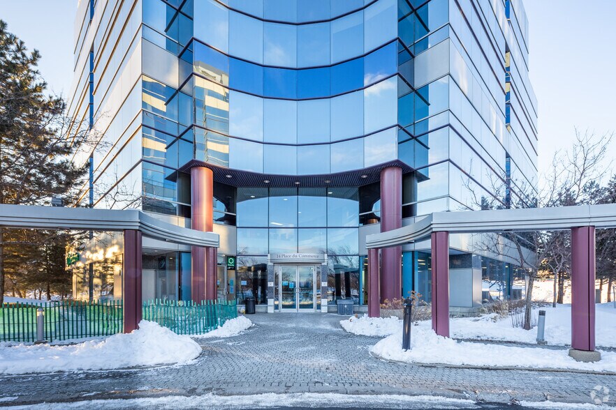 More Photos Of 14 Pl Du commerce, Verdun Coworking Space