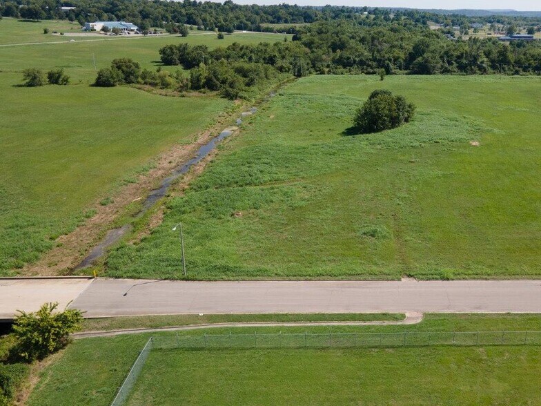 More Photos Of 520 Moccasin Ave, Tahlequah Land For Sale