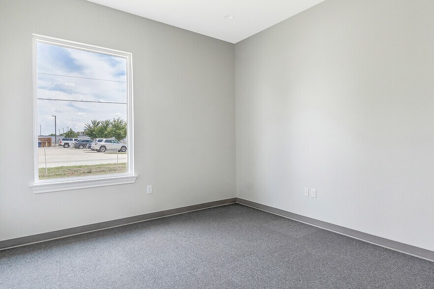 More Photos Of 7469 Pennsylvania Dr, Amarillo Office For Lease