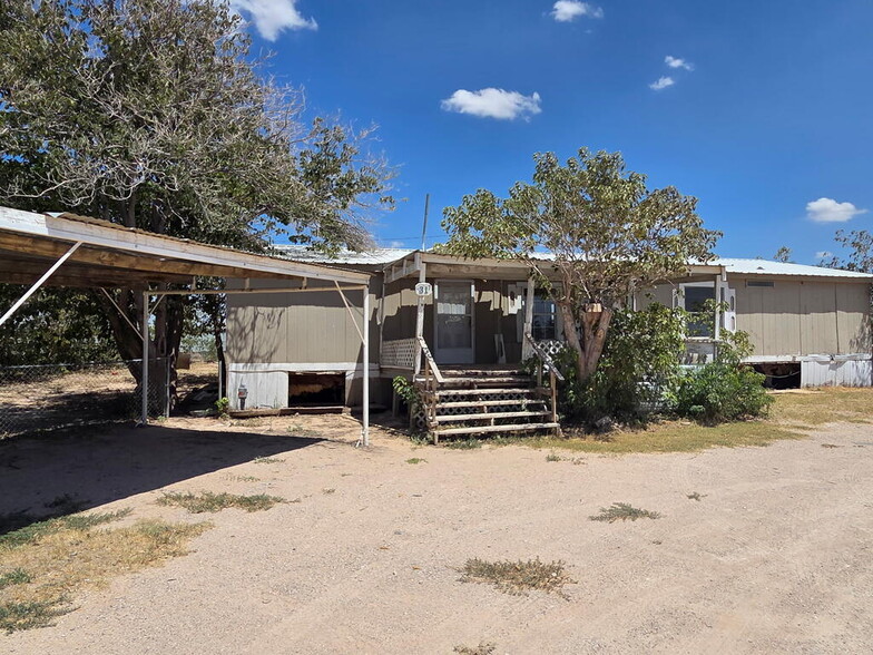 More Photos Of 14532 N Pecan Ave, Gardendale Manufactured Housing Mobile Home Park For Sale
