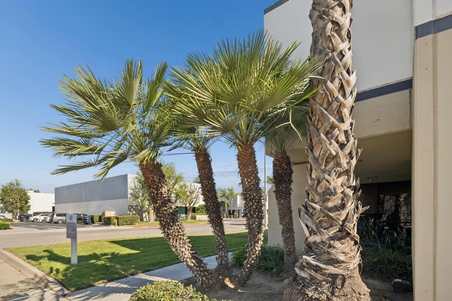 More Photos Of 5130 E Hunter Ave, Anaheim Warehouse For Sale
