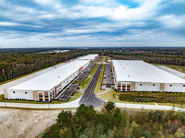 More Photos Of 1 Prosperity Dr, Garden City Unknown For Lease