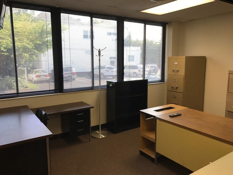 More Photos Of 30 S Ocean Ave, Freeport Loft Creative Space For Lease