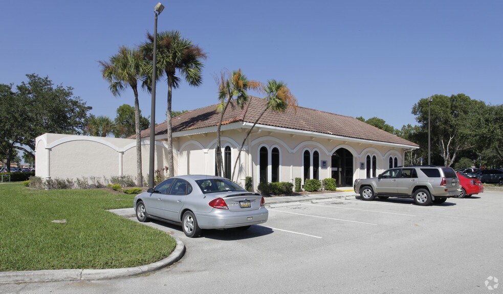 Primary Photo Of 11900 Forest Hill Blvd, Wellington Bank For Sale
