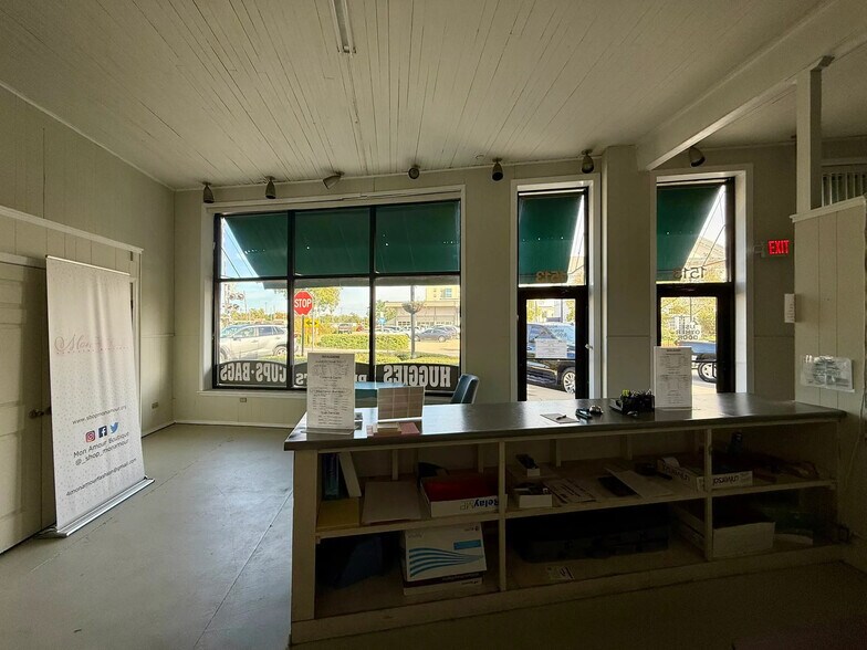More Photos Of 1513 24th Ave, Gulfport Office For Sale