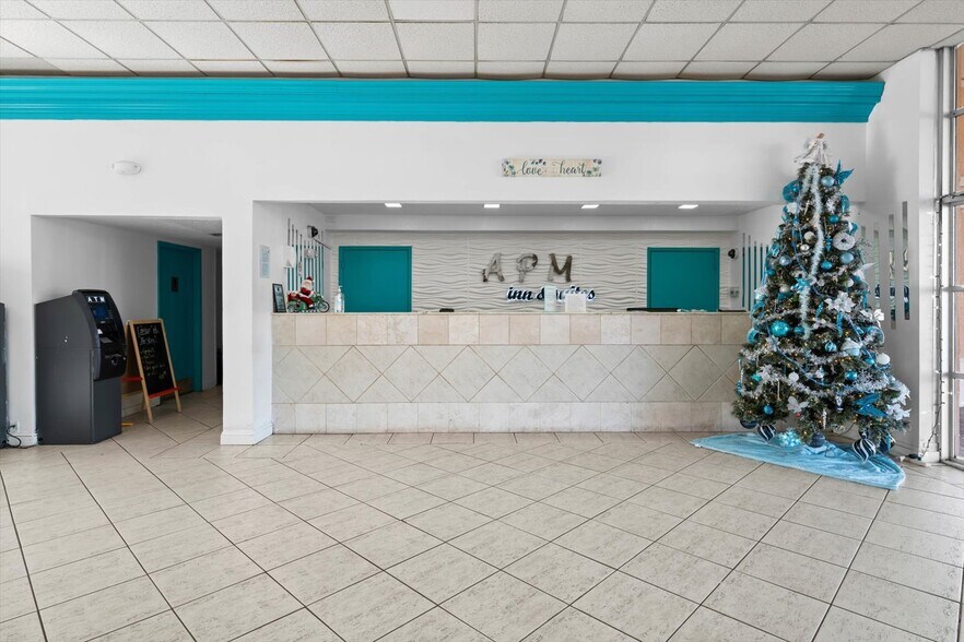 More Photos Of 510 Lane Ave S, Jacksonville Hotel For Sale