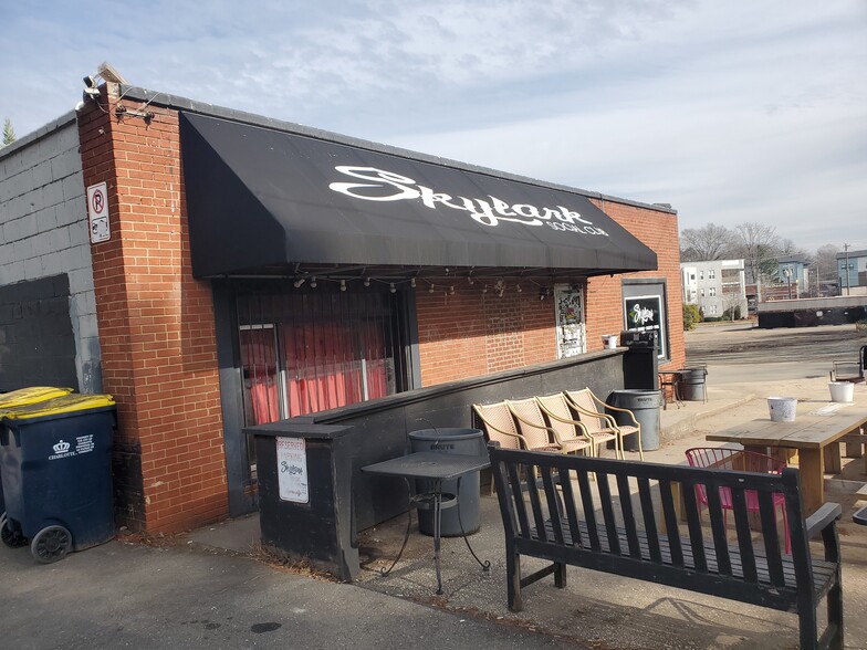 Primary Photo Of 2131 Central Ave, Charlotte Bar For Lease