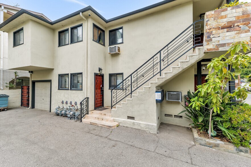 More Photos Of 7154 Lexington Ave, West Hollywood Apartments For Sale