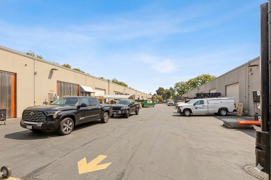 More Photos Of , Seattle Flex For Sale