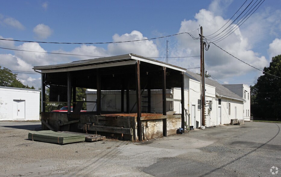 More Photos Of 6022 Richmond Rd, Warsaw Office For Lease