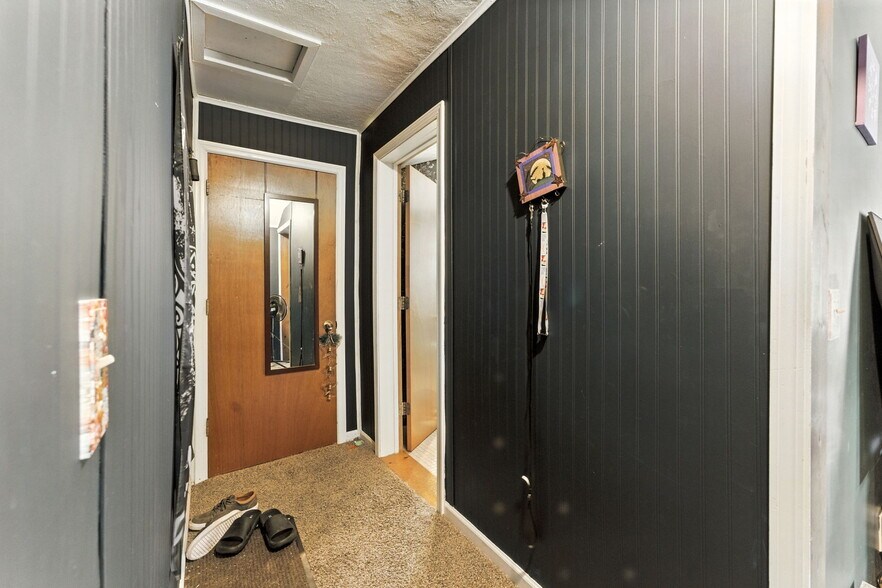 More Photos Of 502 W State St, Hastings Freestanding For Sale