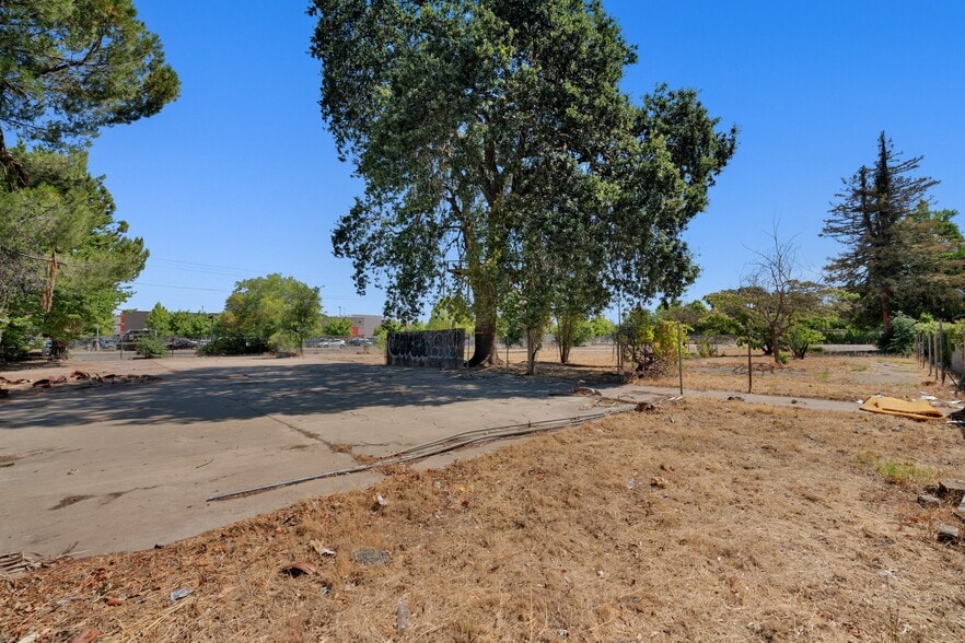 More Photos Of 6620-6630 4th, Sacramento Land For Sale