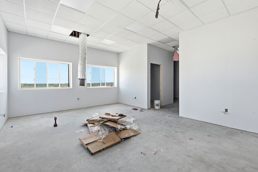 More Photos Of 7748 E US Highway 290, Johnson City Warehouse For Sale