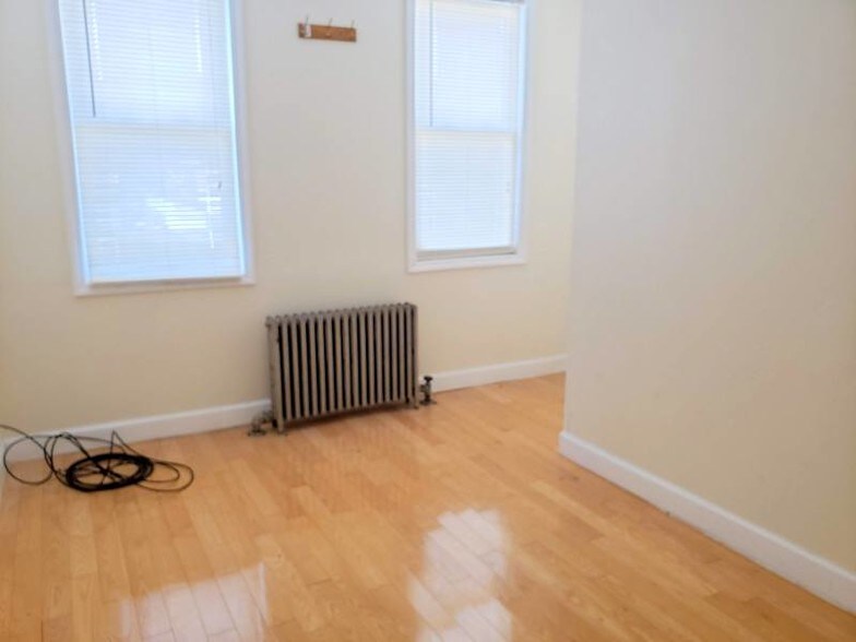 More Photos Of 2477 State Route 57, Stewartsville Storefront Retail Residential For Lease