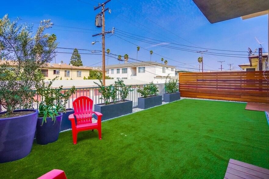 More Photos Of 621 E 99th St, Inglewood Apartments For Sale