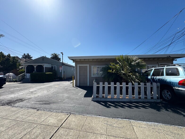 More Photos Of 19465 Meekland Ave, Cherryland Apartments For Sale