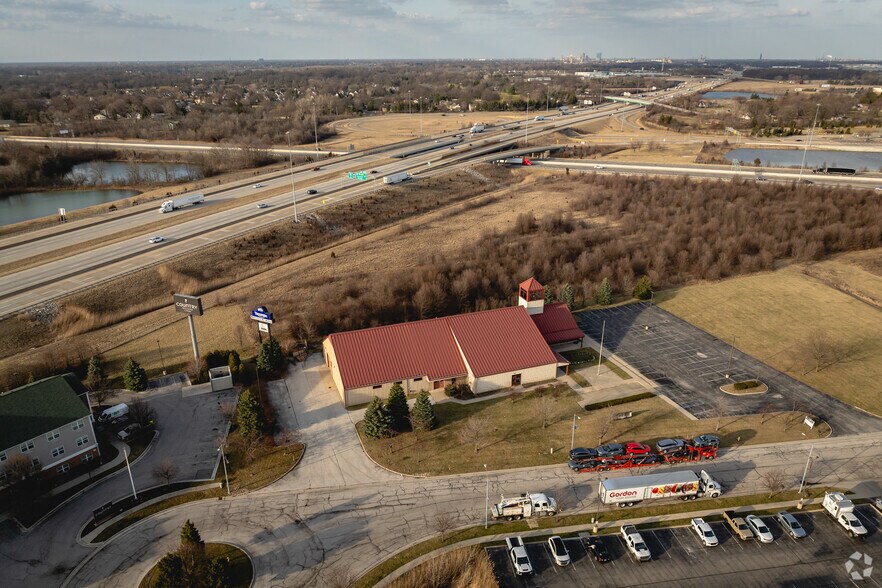 More Photos Of 9750 Clark Dr, Rossford General Retail For Sale