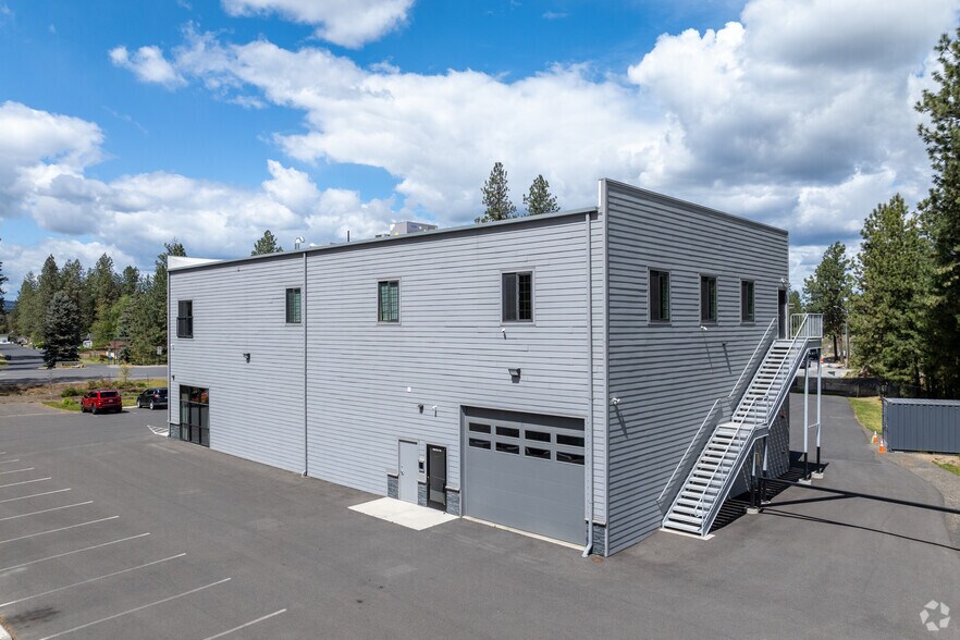 More Photos Of 11402 N Newport Hwy, Spokane Storefront Retail Office For Lease