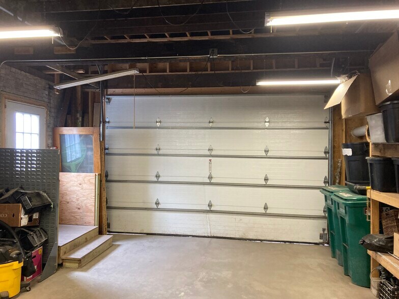 More Photos Of 1925 W Superior St, Duluth Storefront For Sale