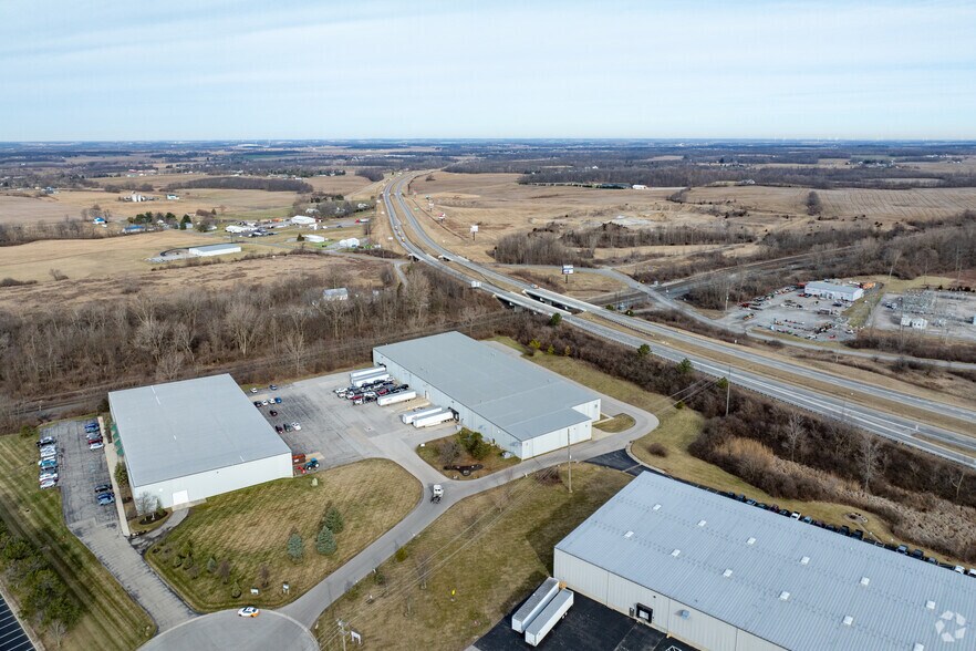 More Photos Of 31 Hunter Pl, Bellefontaine Warehouse For Lease