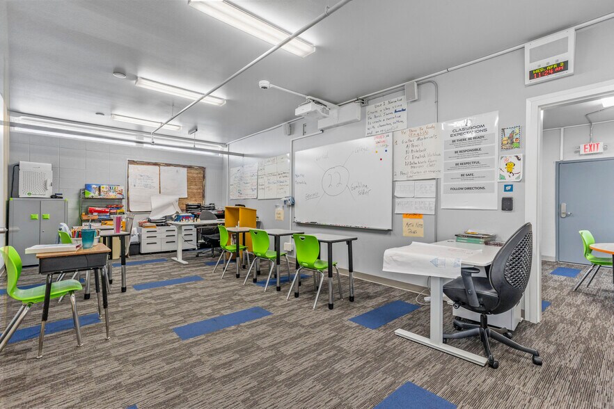 More Photos Of 611 W Columbia St, Pasco Office For Sale