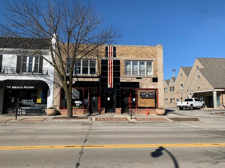 Primary Photo Of 4425-4429 N Oakland Ave, Shorewood Storefront Retail Residential For Sale