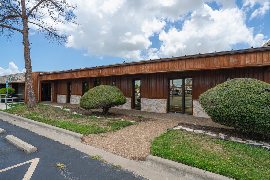 More Photos Of 3022 McKinzie Rd, Corpus Christi Medical For Sale