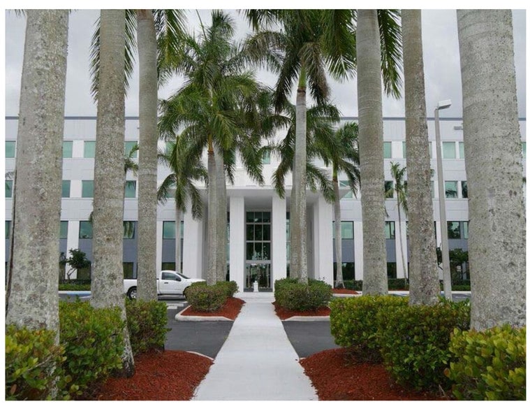 More Photos Of 2500 Weston Rd, Weston Unknown For Lease