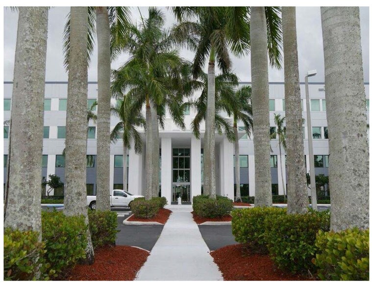 More Photos Of 2500 Weston Rd, Weston Office For Lease