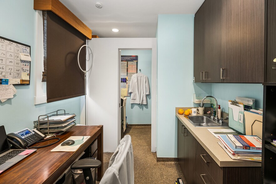 More Photos Of 615 E Chapman Ave, Orange Medical For Sale