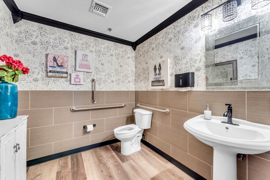 More Photos Of 9299 W Olive Ave, Peoria Light Manufacturing For Lease