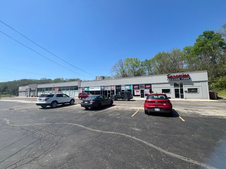 More Photos Of 1260-1280 Merriam Ln, Kansas City Unknown For Lease